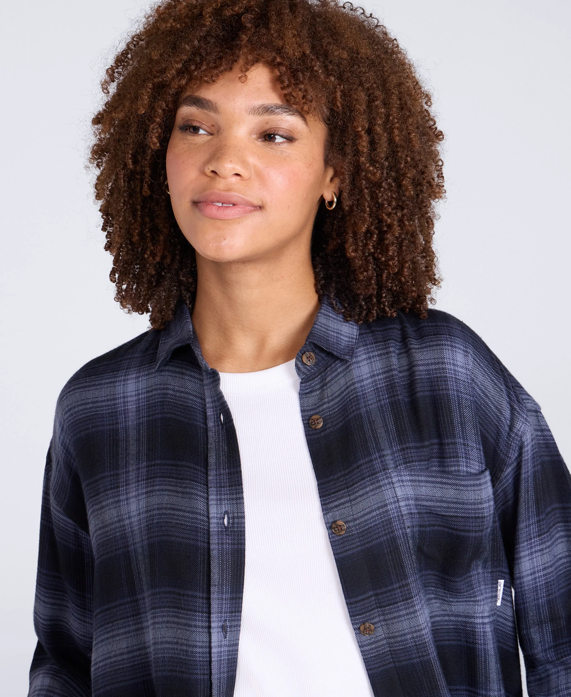Maisie Womens Supersoft Relaxed Shirt - Navy - Image 3